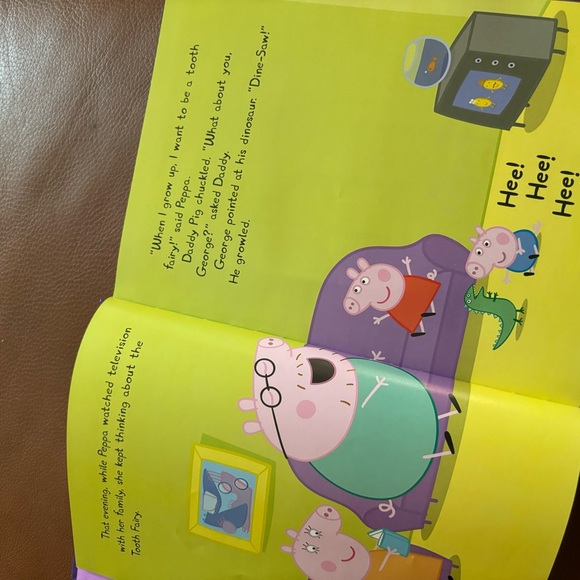 Storybook and Magnetic Playset - Picture 5 of 8